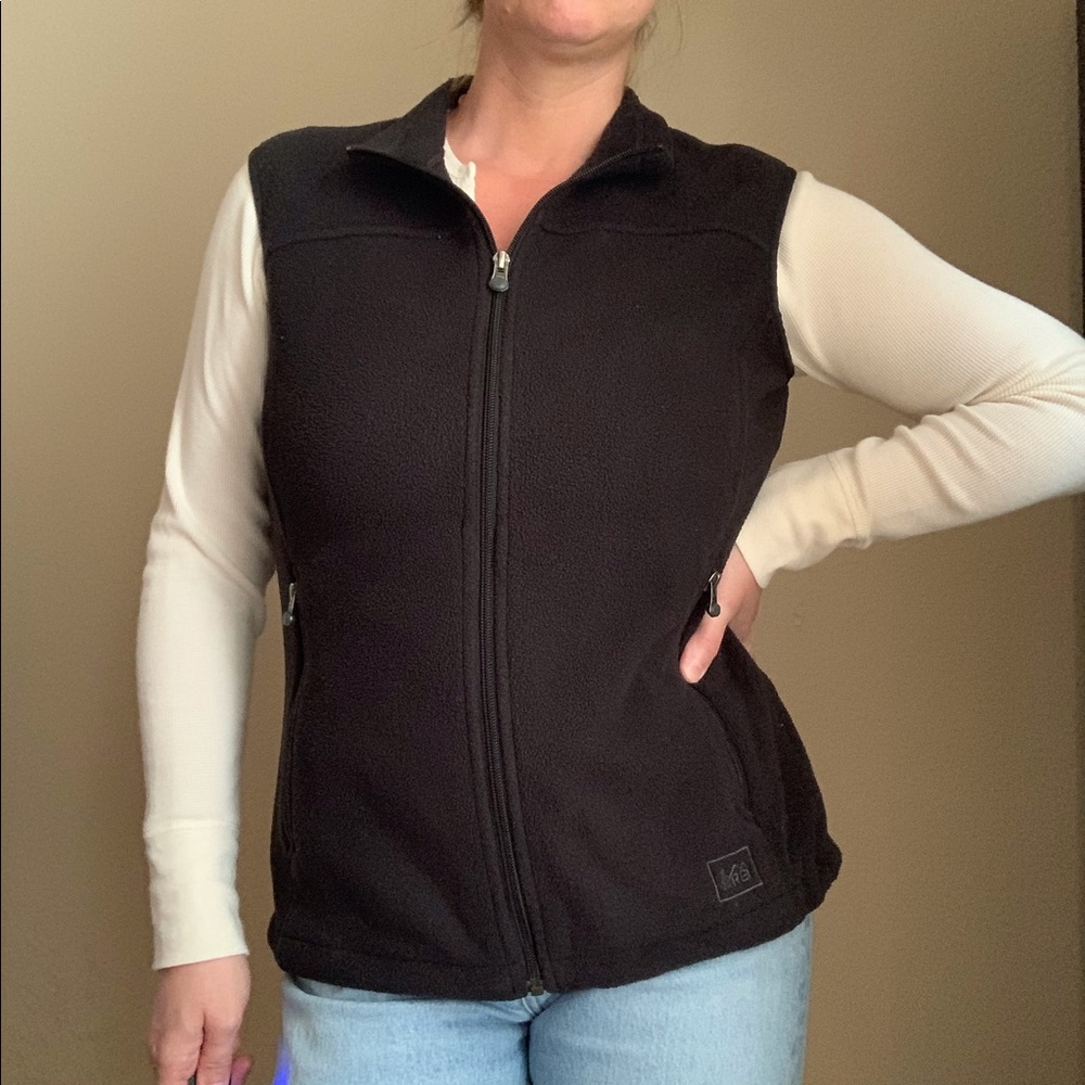 REI Black Fleece Zip-Up Vest